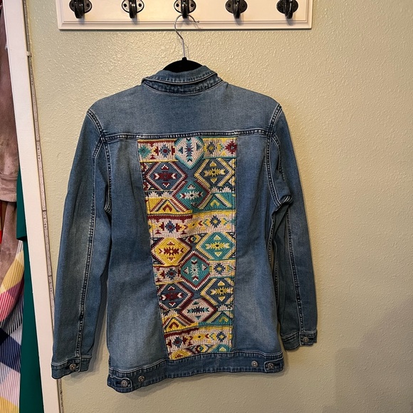 Women’s Large LuLaRoe Embroidered Denim Jacket - Picture 2 of 5